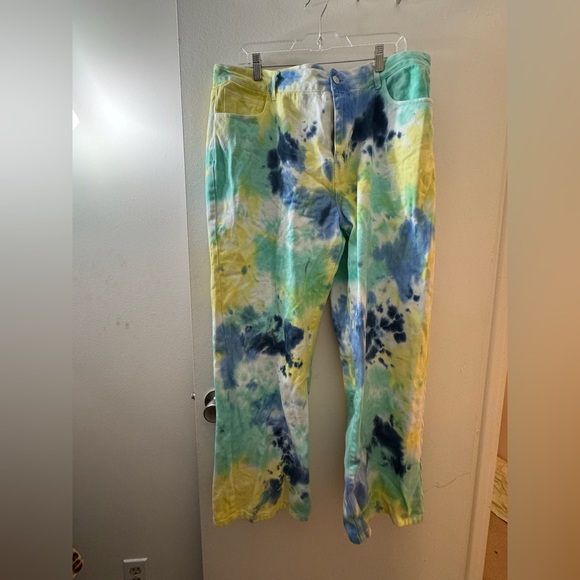 NWOT Plus Size Tie-Dye Jean Set - Fashion Nova - Picture 3 of 3